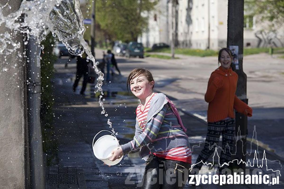 Leją się na ulicach
