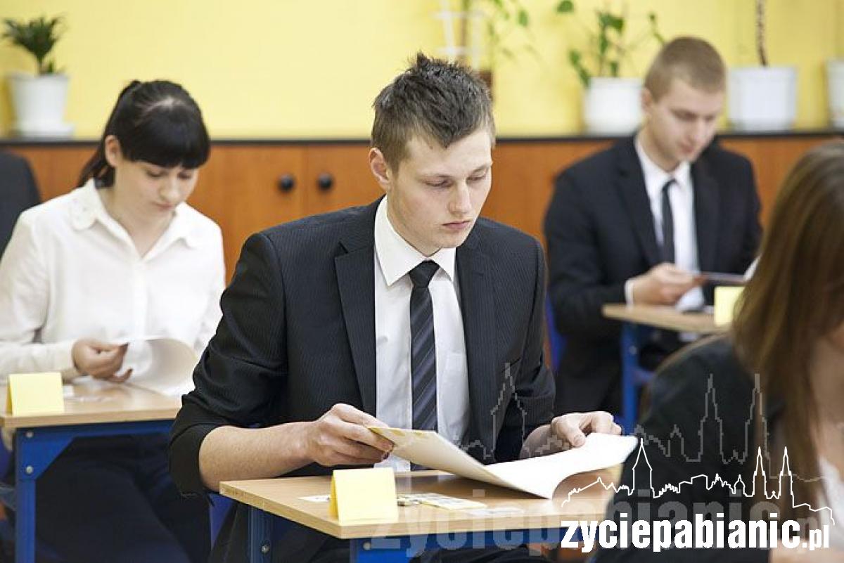 O czym piszą maturzyści?