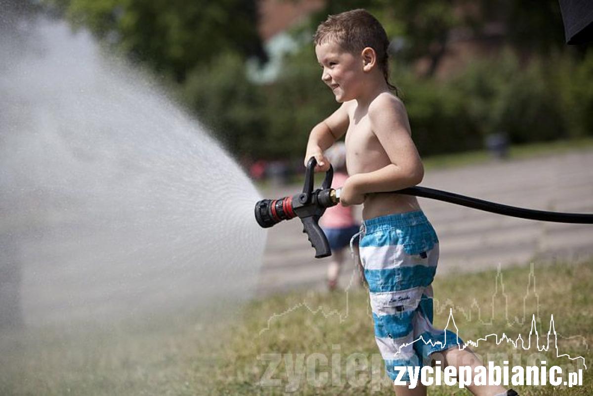 Leją się na starówce