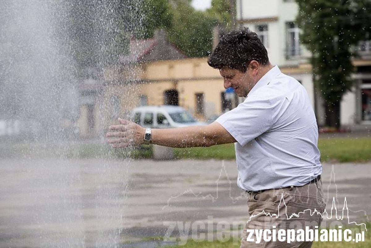 Leją się na starówce