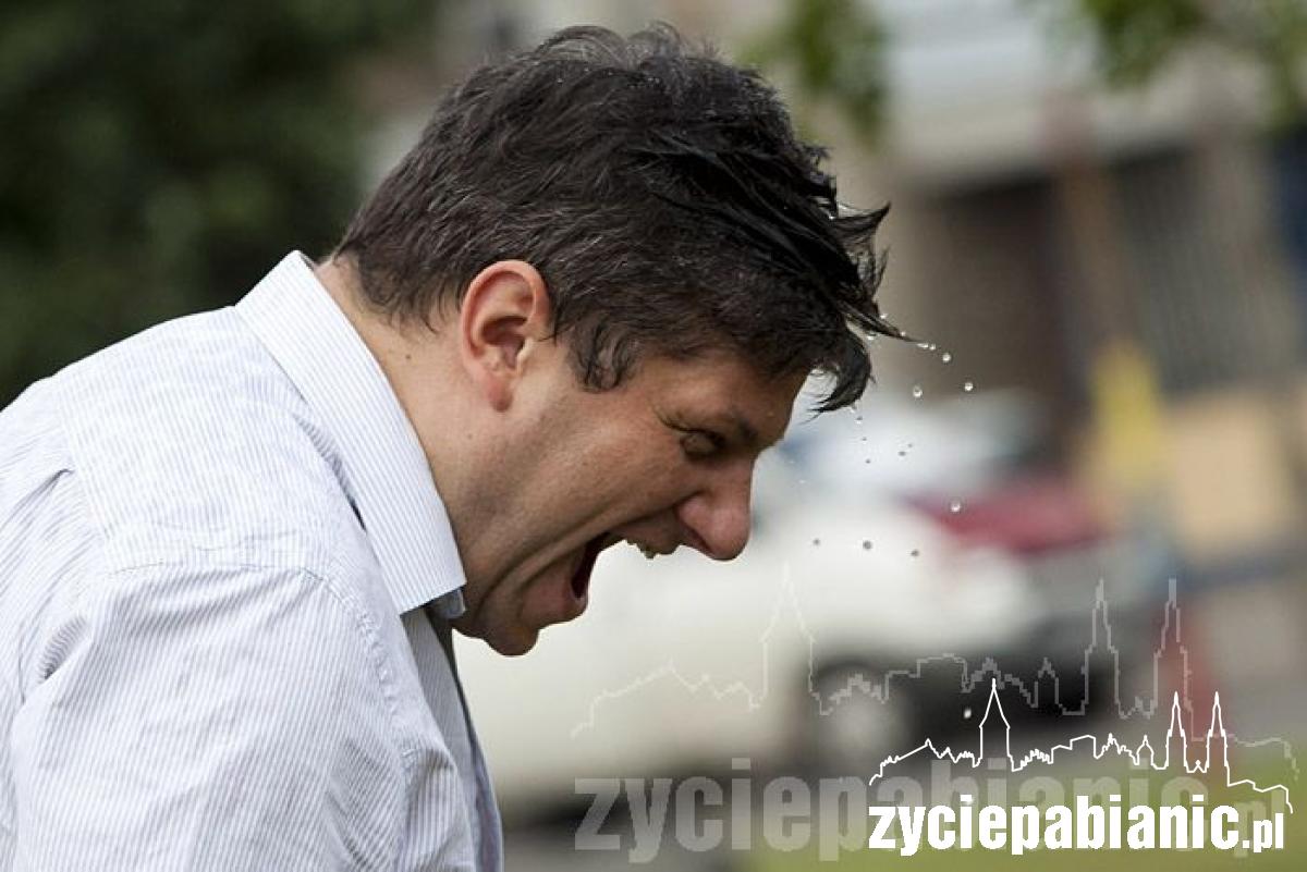 Leją się na starówce