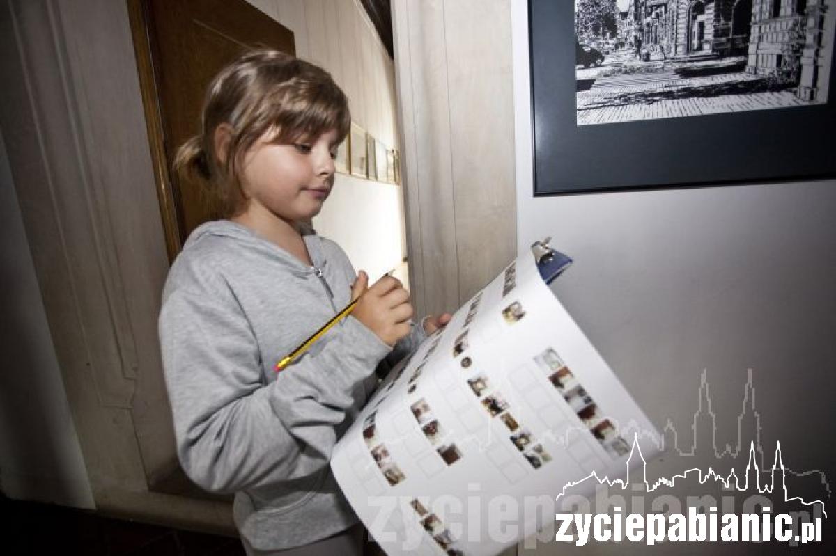 Gdy deszcz pada, odwiedzamy muzeum