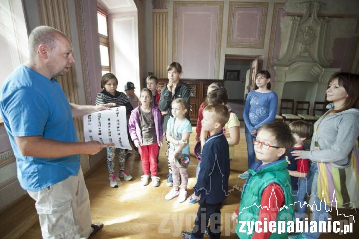 Gdy deszcz pada, odwiedzamy muzeum