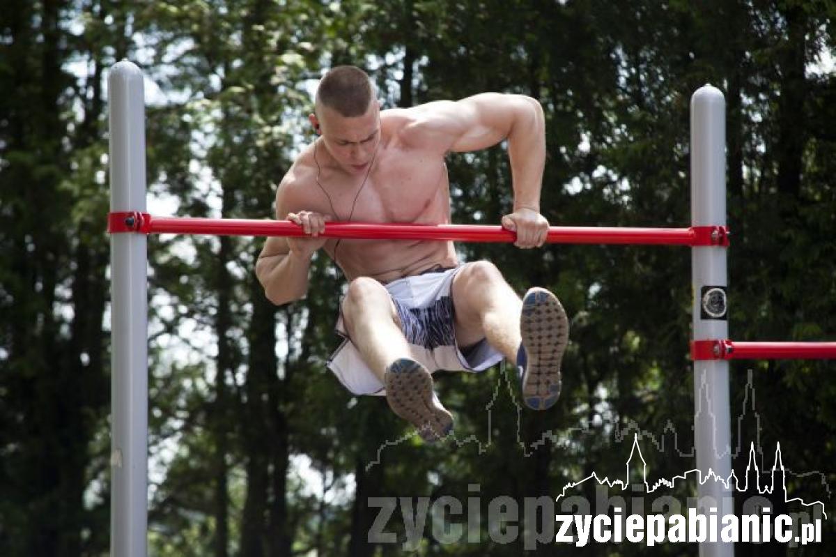 Kto ćwiczy na siłowni na Lewitynie?