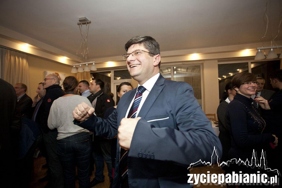 Mackiewicz świętuje zwycięstwo