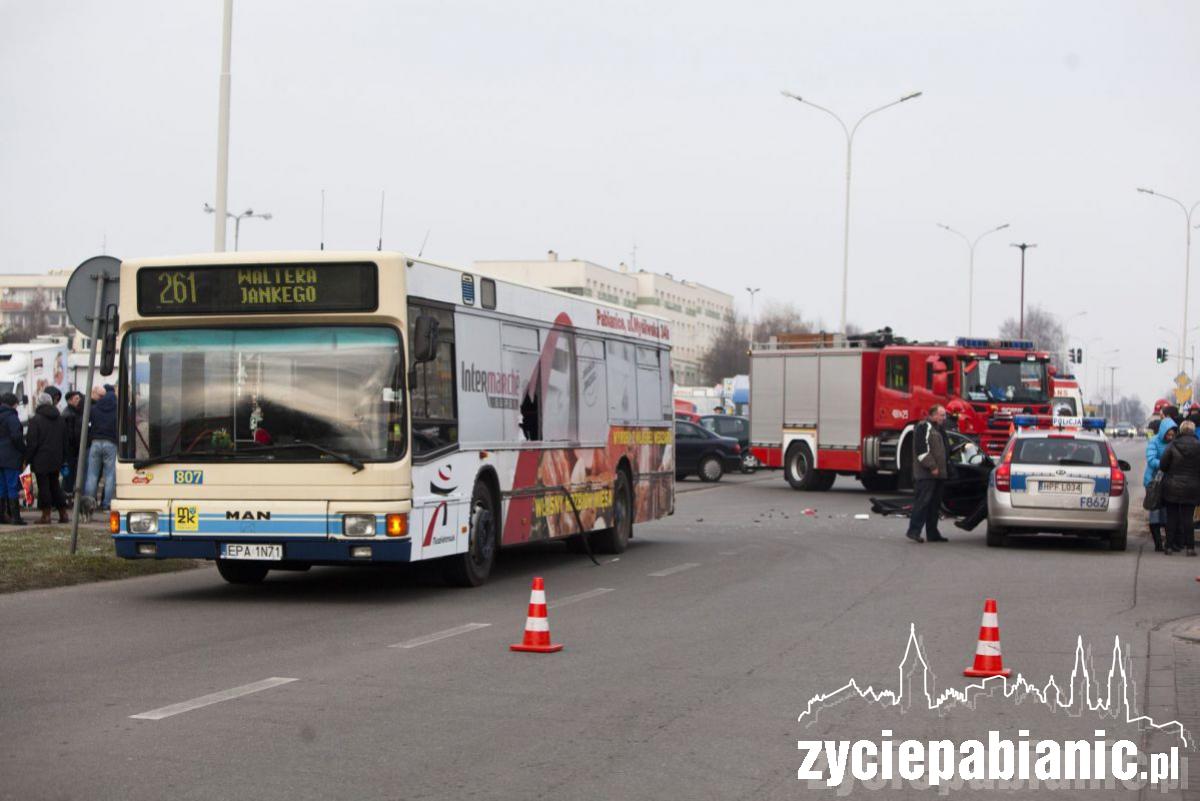 Przesłuchania podejrzanych w komendzie policji