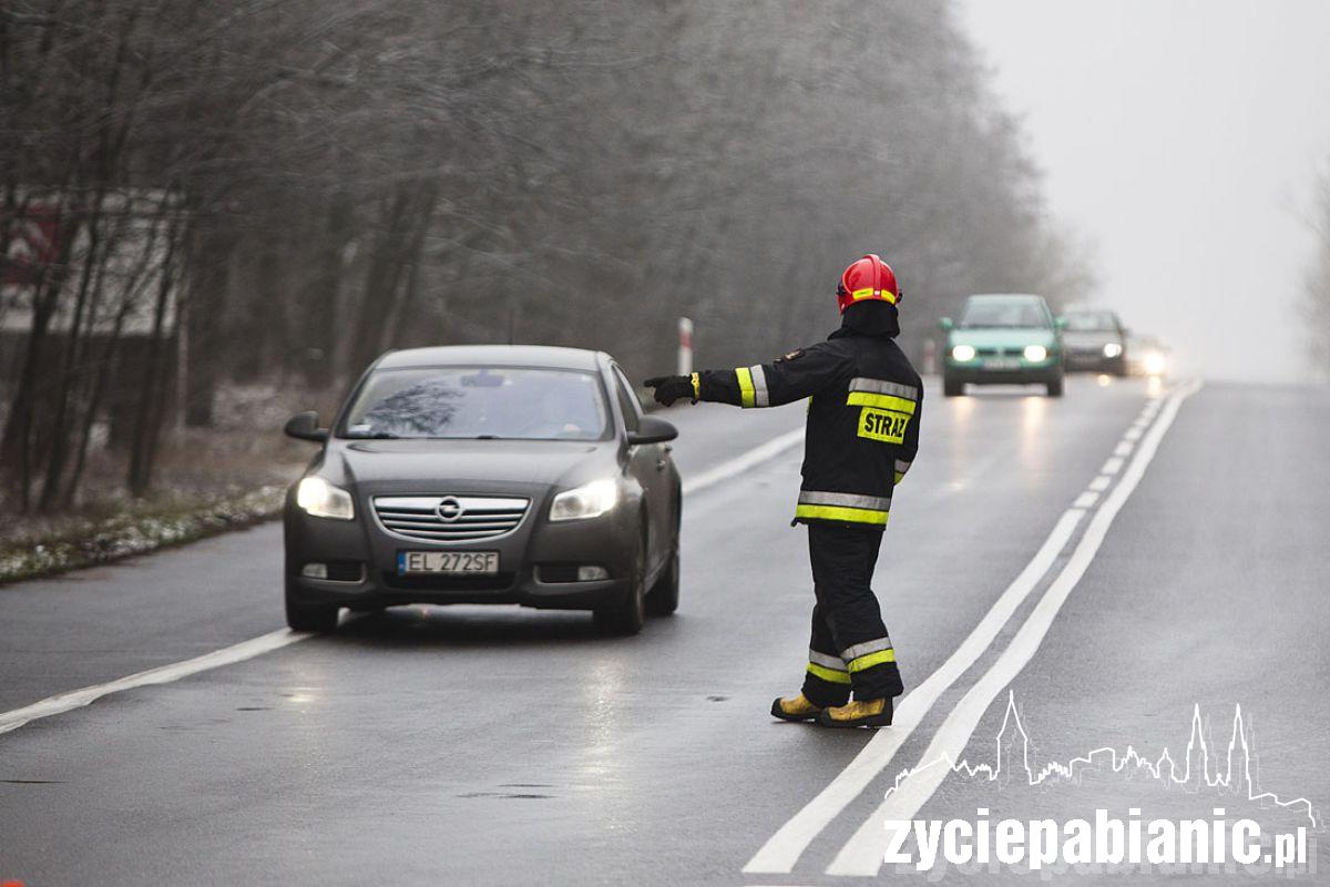 Motorower wjechał w osobówkę