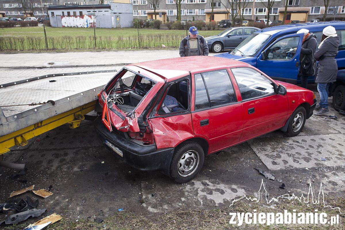 Uderzyła w latarnię