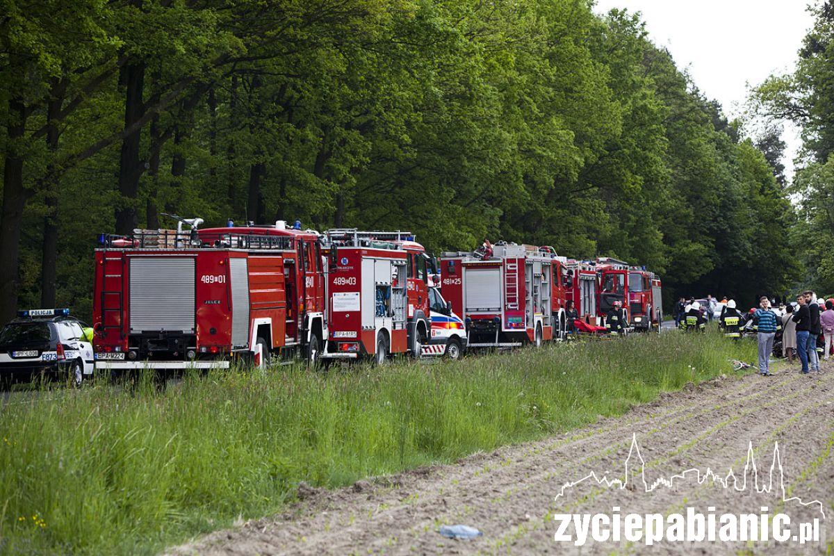 Czołówka. 3 osoby ranne
