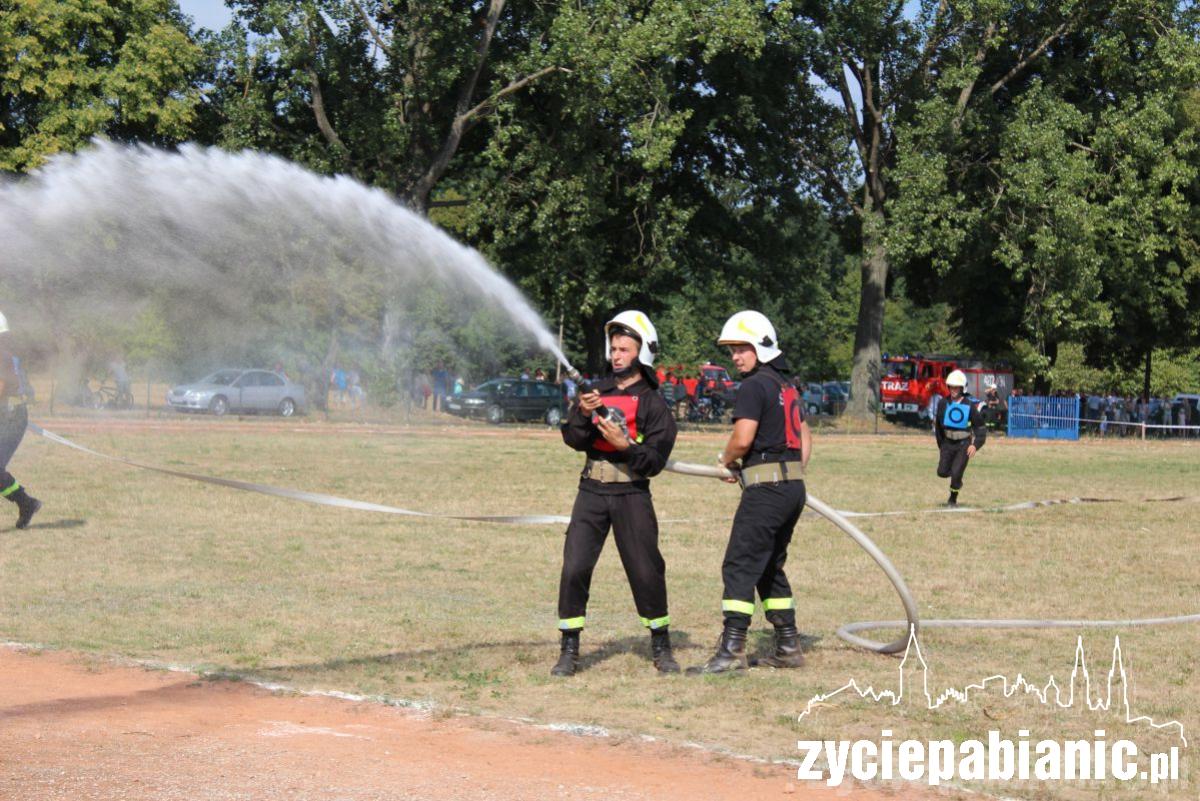 72 strażaków OSP w 30-stopniowym upale