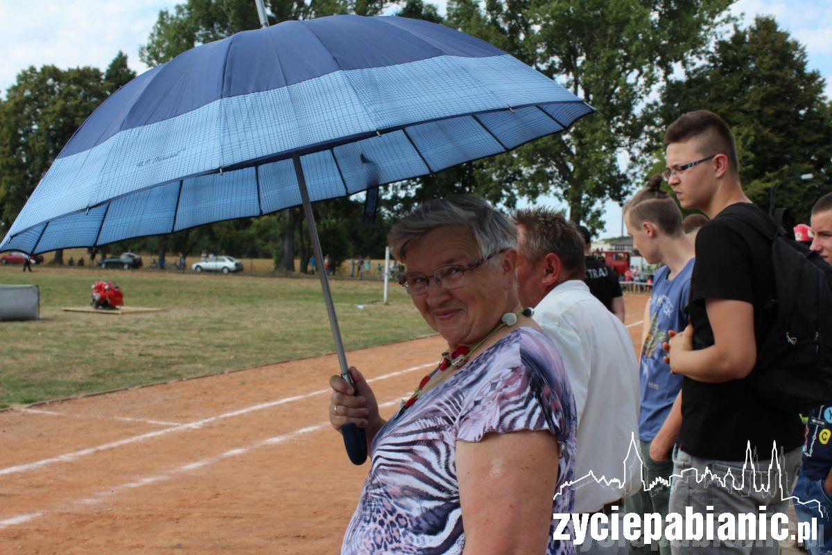 72 strażaków OSP w 30-stopniowym upale