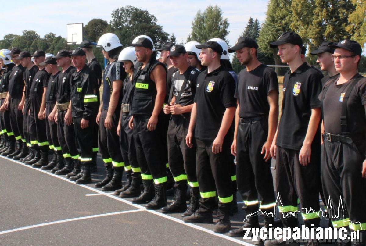 72 strażaków OSP w 30-stopniowym upale