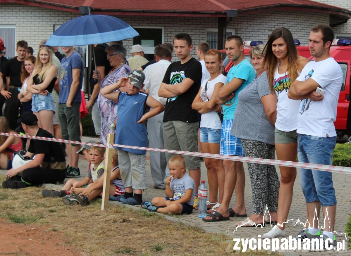 72 strażaków OSP w 30-stopniowym upale