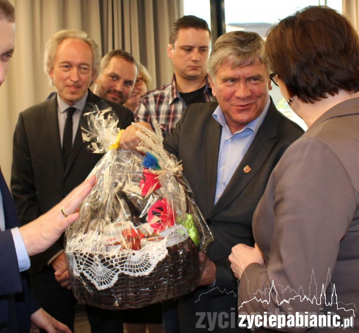 Pani premier zjadła lunch w Fabryce Wełny