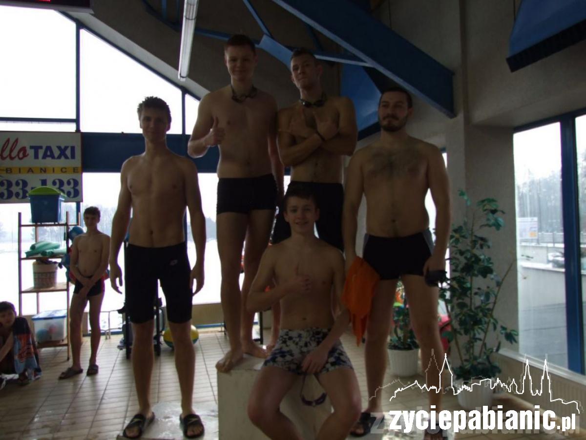 Orkiestra na basenie