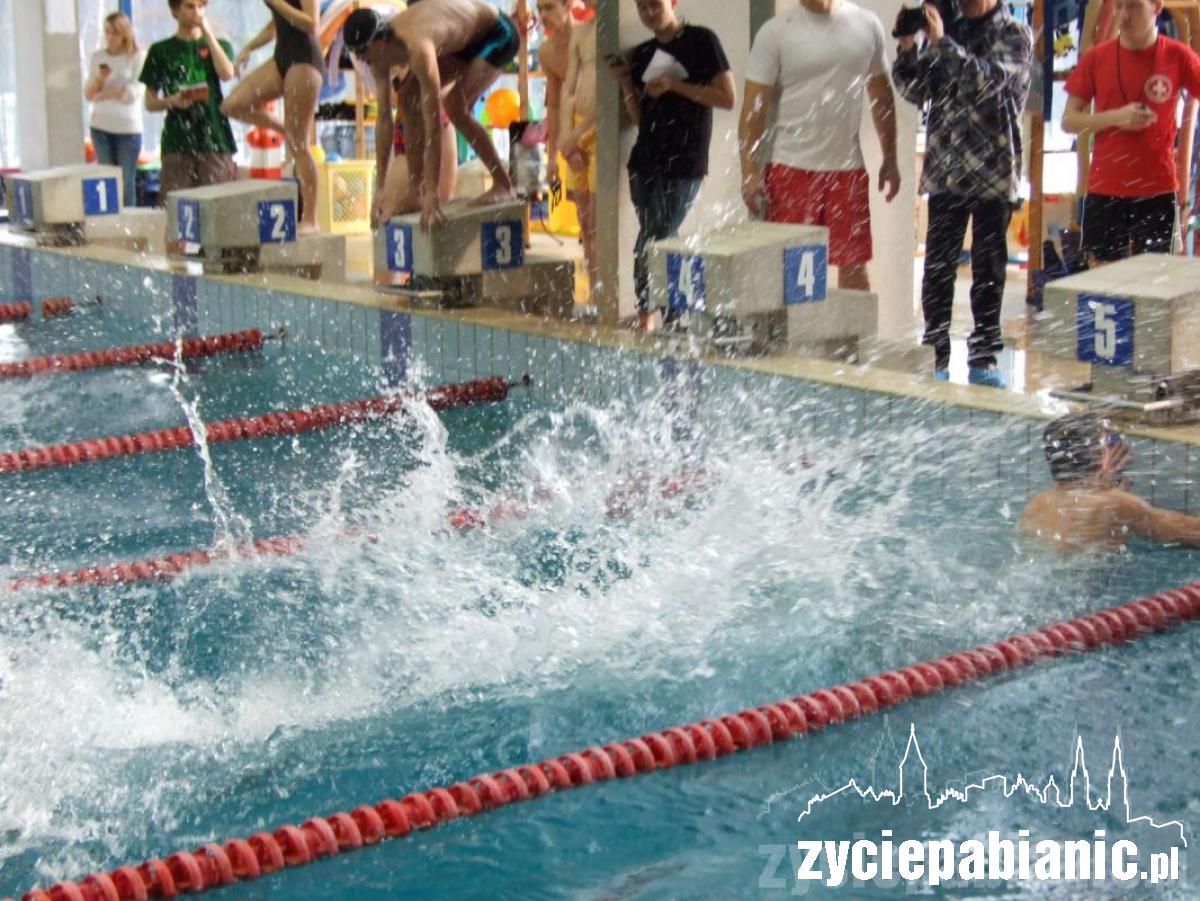 Orkiestra na basenie