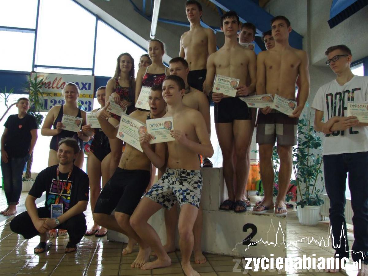 Orkiestra na basenie