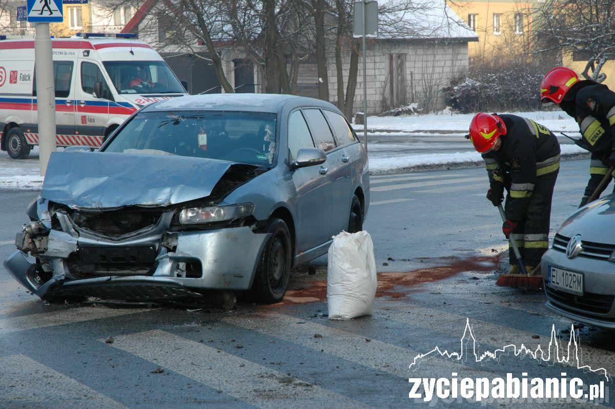 Spojrzał na nawigację i... spowodował wypadek