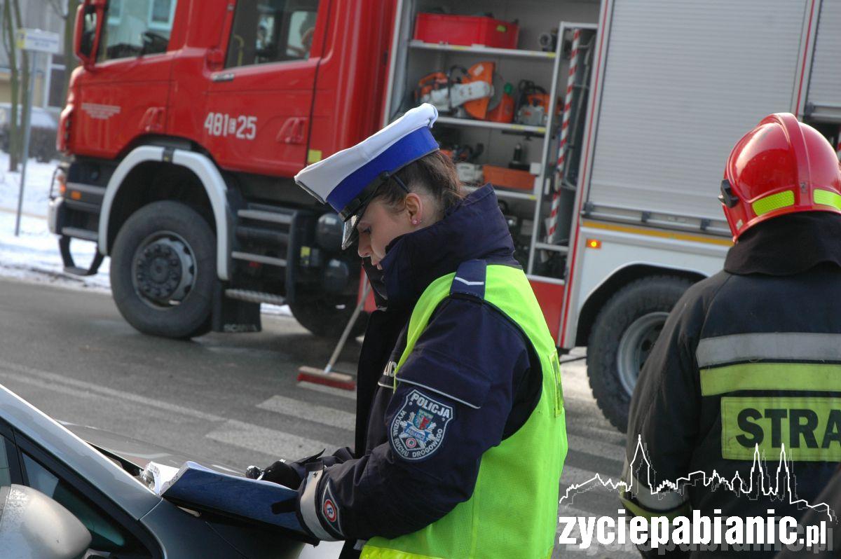 Spojrzał na nawigację i... spowodował wypadek