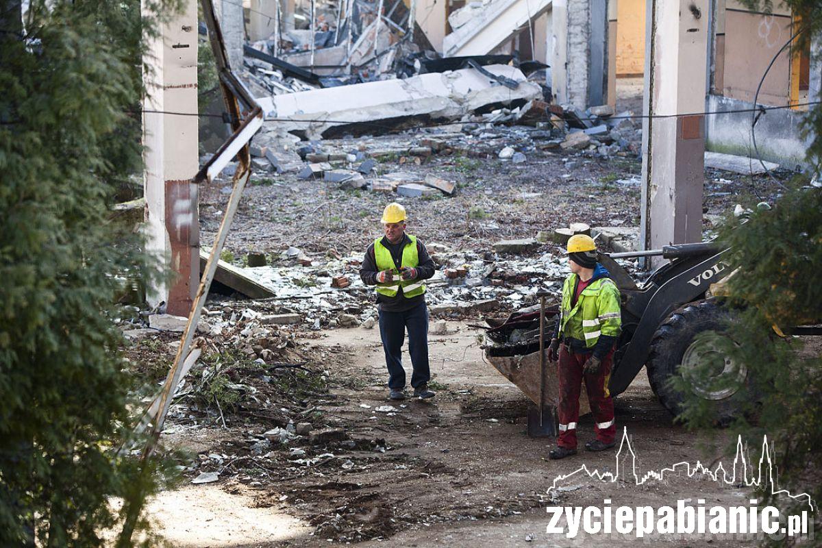 Tu będzie basen i lodowisko