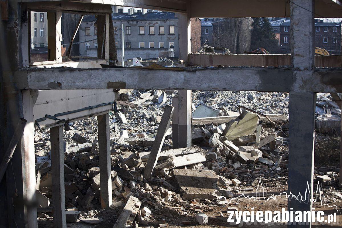 Tu będzie basen i lodowisko