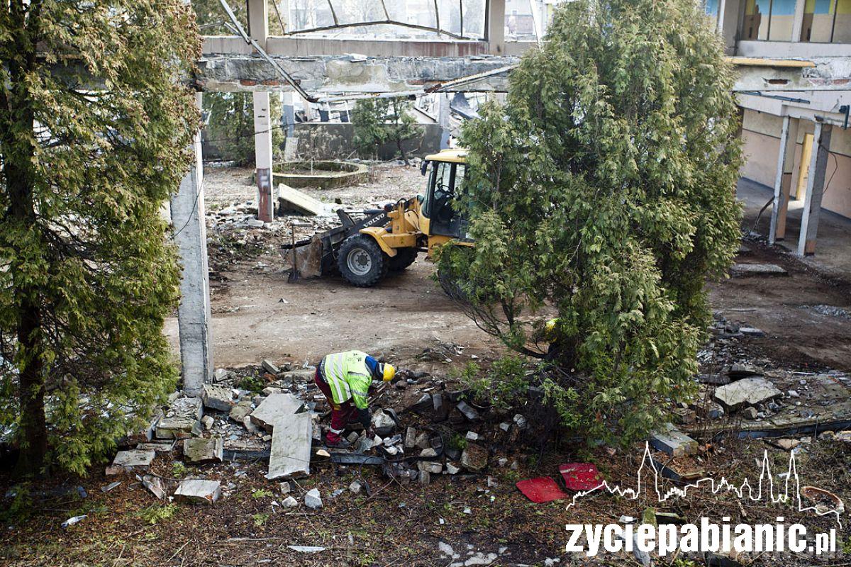 Tu będzie basen i lodowisko