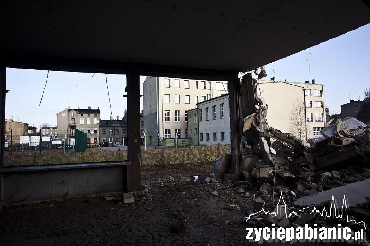 Tu będzie basen i lodowisko