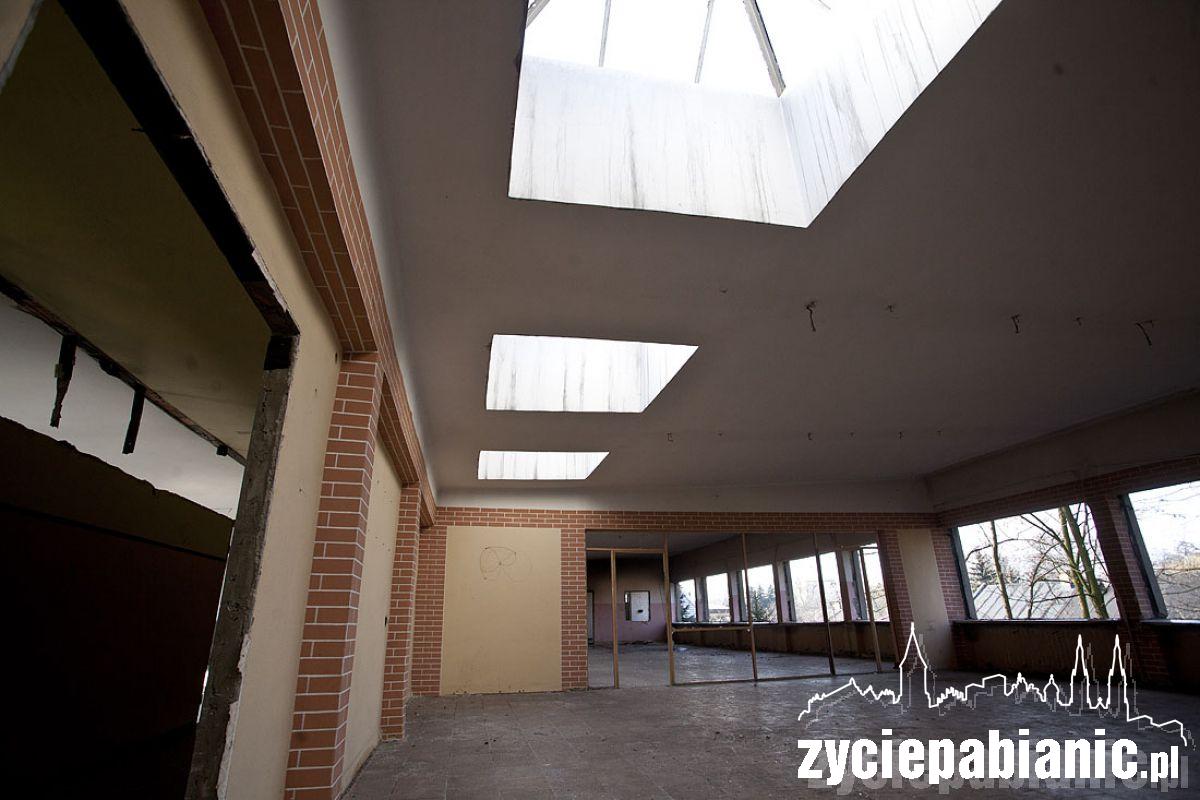 Tu będzie basen i lodowisko