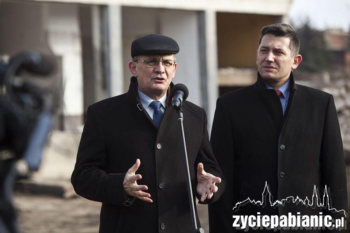 Tu będzie basen i lodowisko