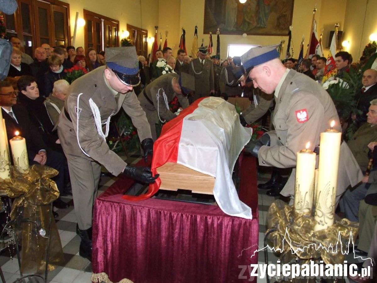 Piękny pogrzeb generała