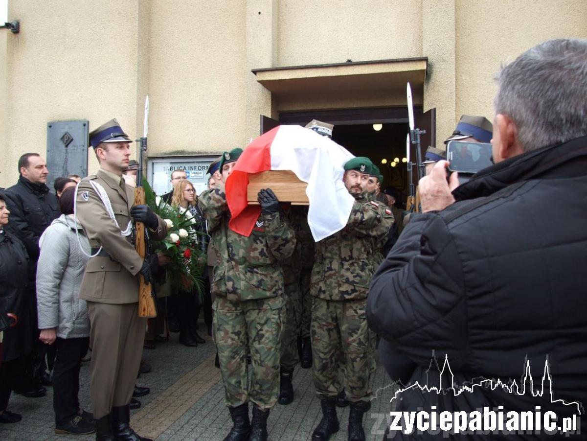 Piękny pogrzeb generała