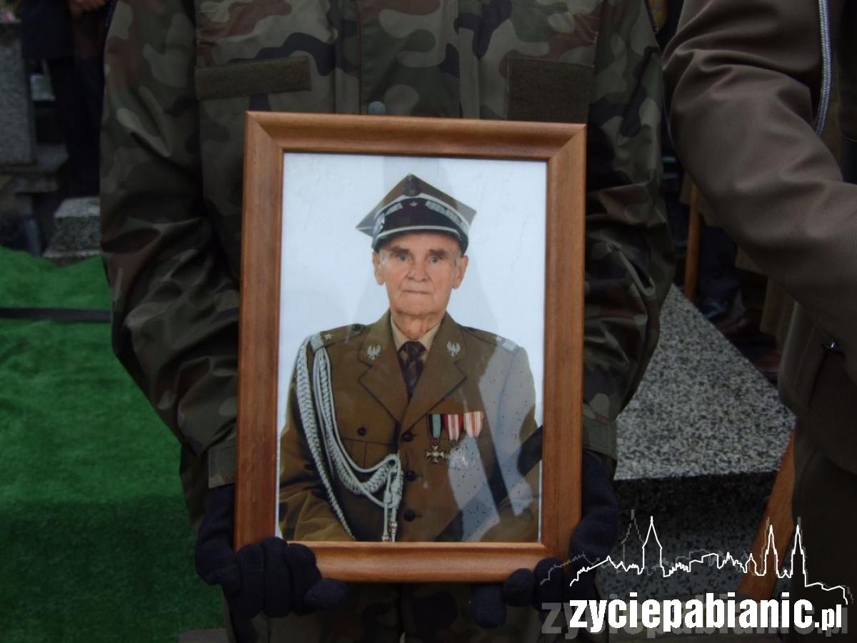 Piękny pogrzeb generała