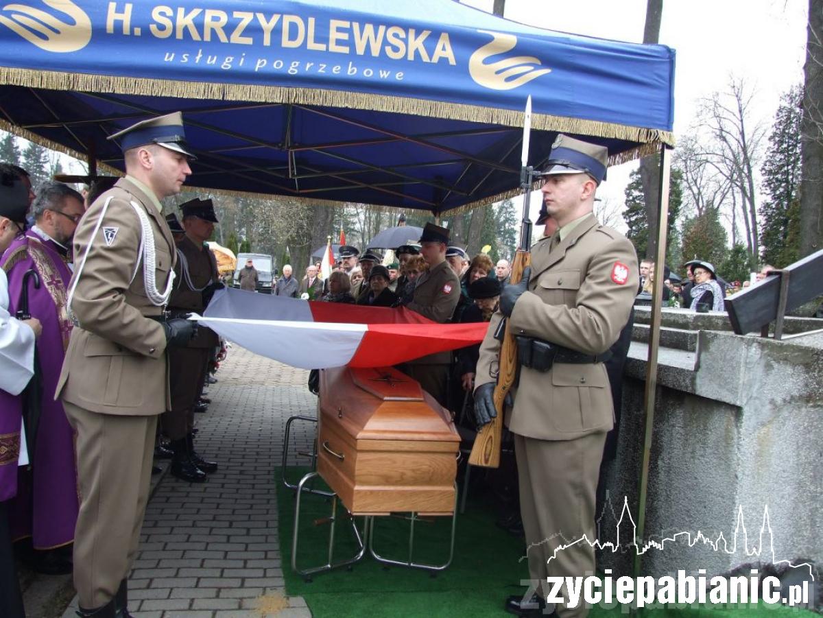 Piękny pogrzeb generała