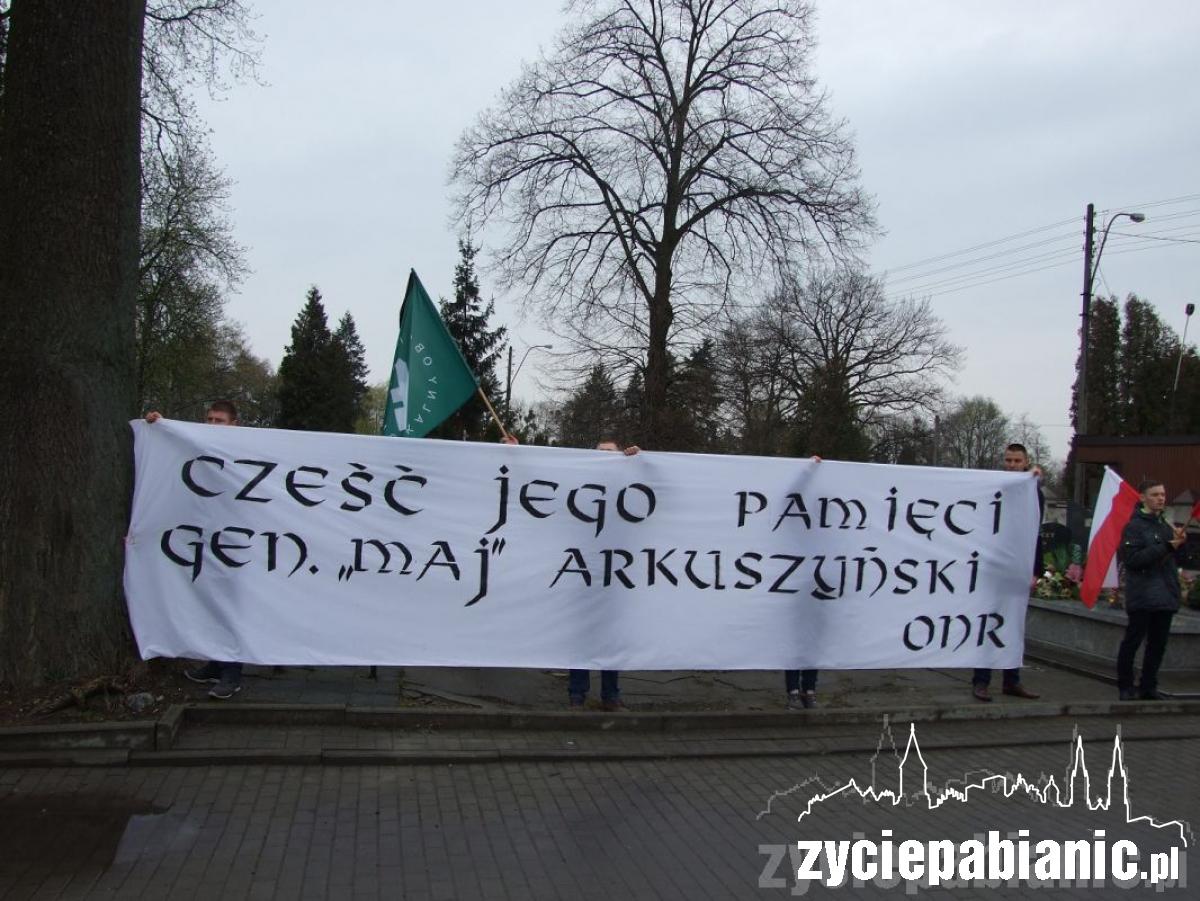 Piękny pogrzeb generała