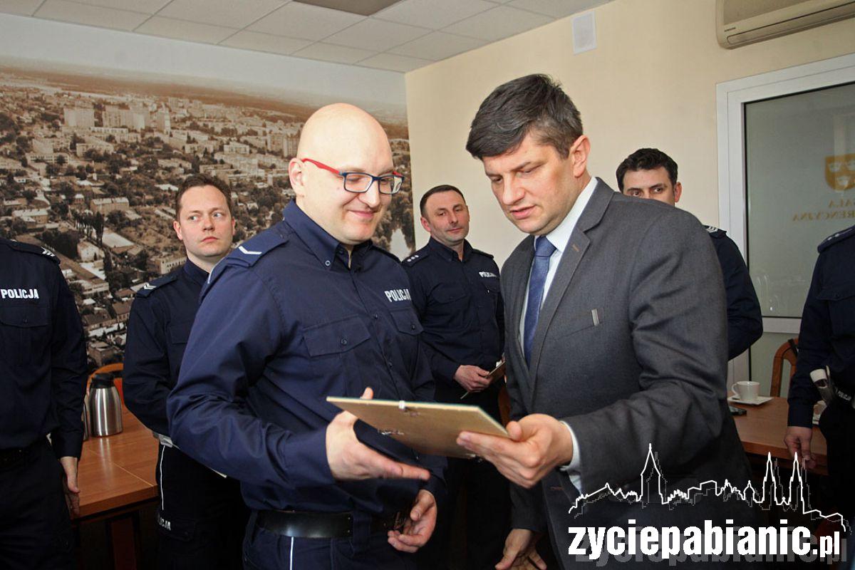 Policjanci nagrodzeni