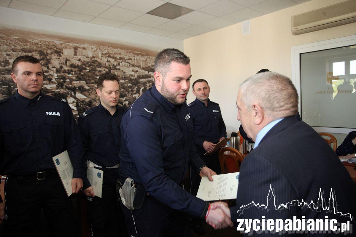 Policjanci nagrodzeni