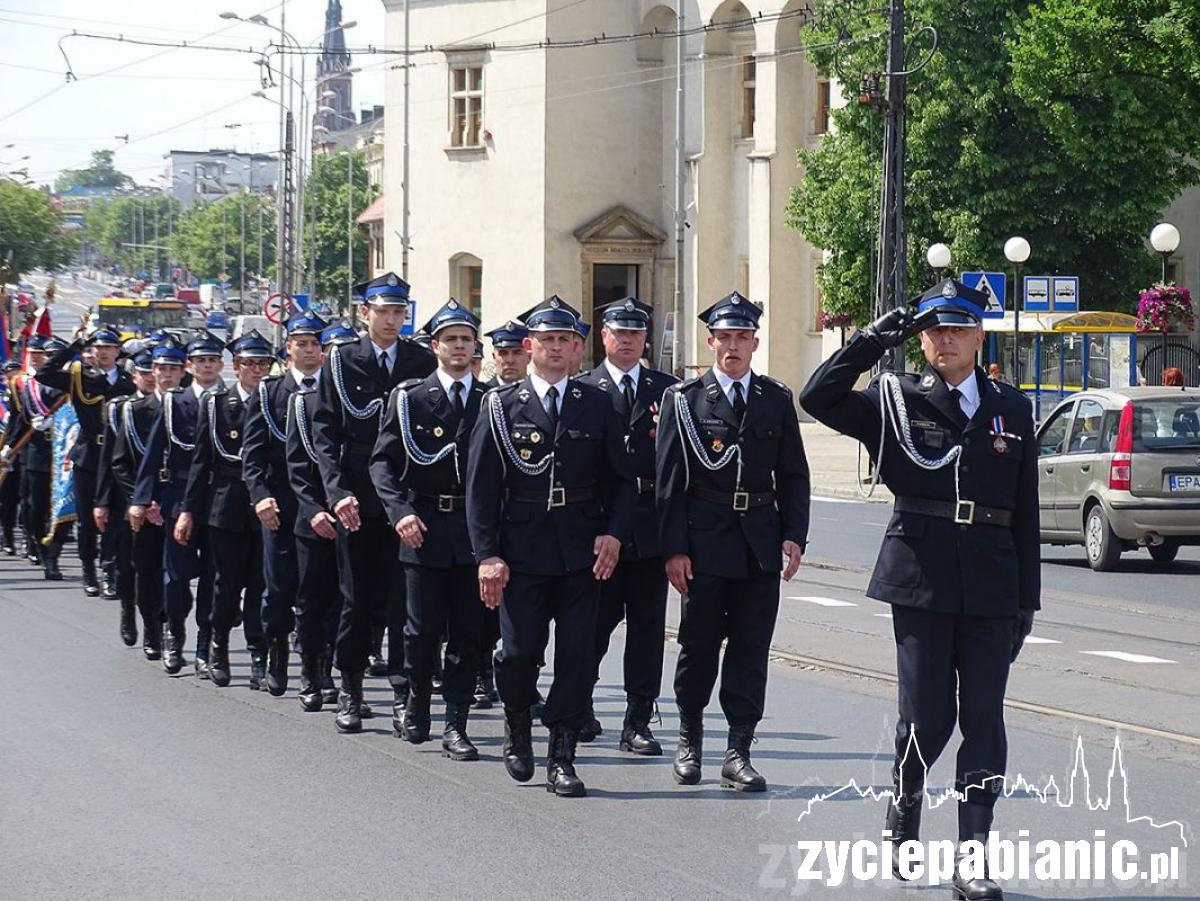 300 strażaków przyjechało do Pabianic