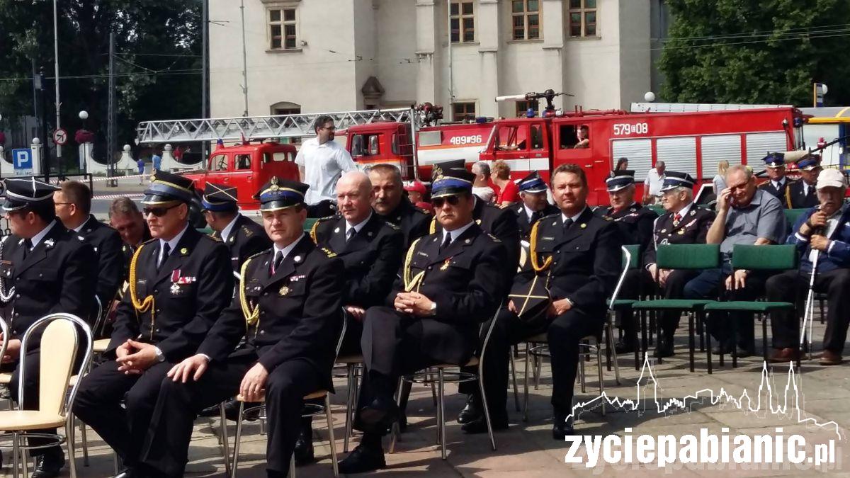 300 strażaków przyjechało do Pabianic