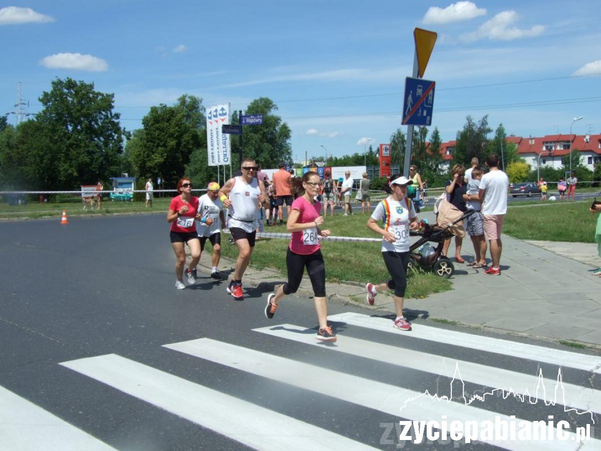 Zobacz kto pobiegł w jubileuszowym biegu