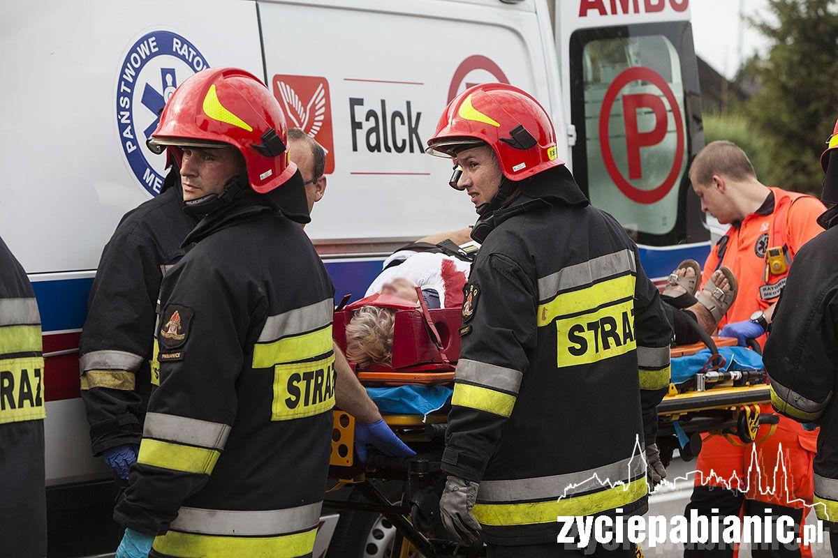 Motocyklista wjechał w samochód