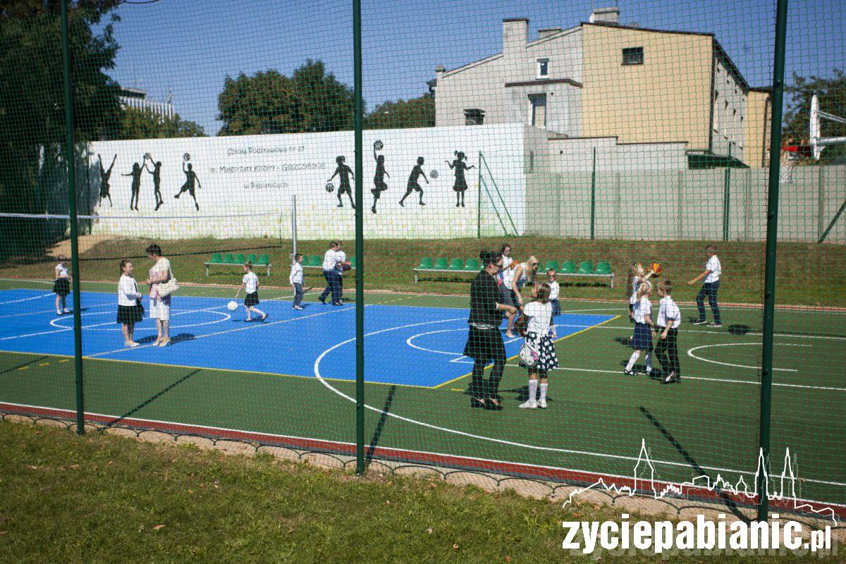 Otwarcie boiska w Szkole Podstawowej nr 17