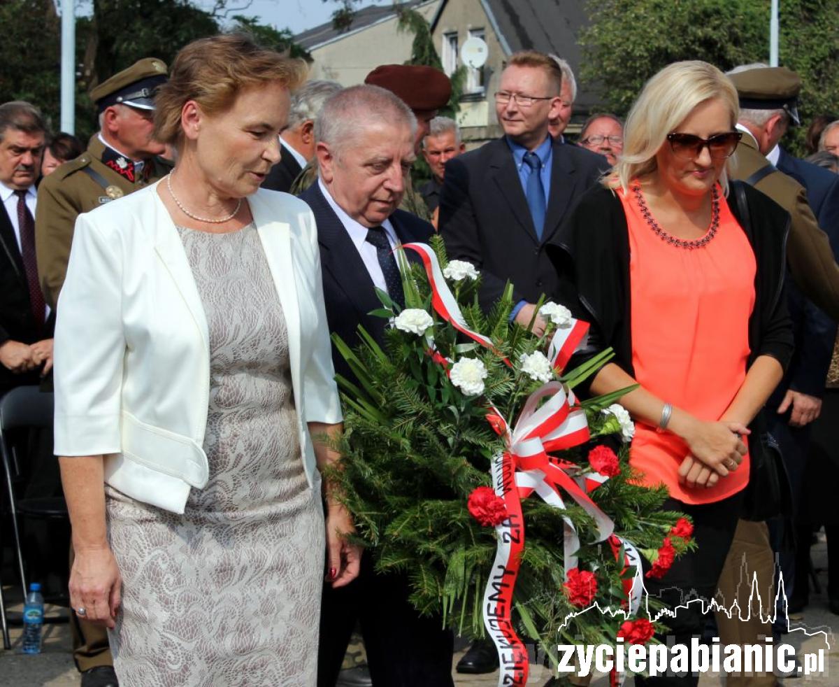 Skwerek Walentynowicz odsłonięty