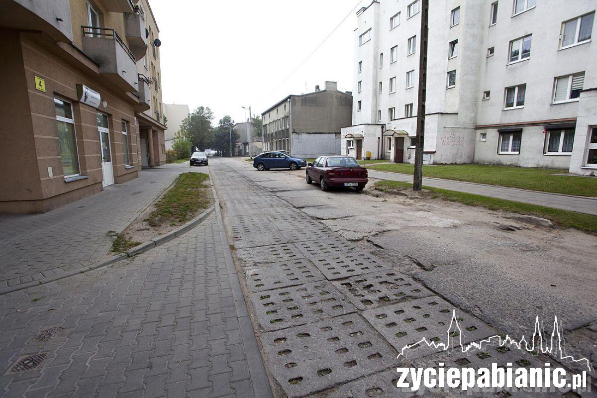 Równe chodniki i jezdnie. Gdzie? W Pabianicach