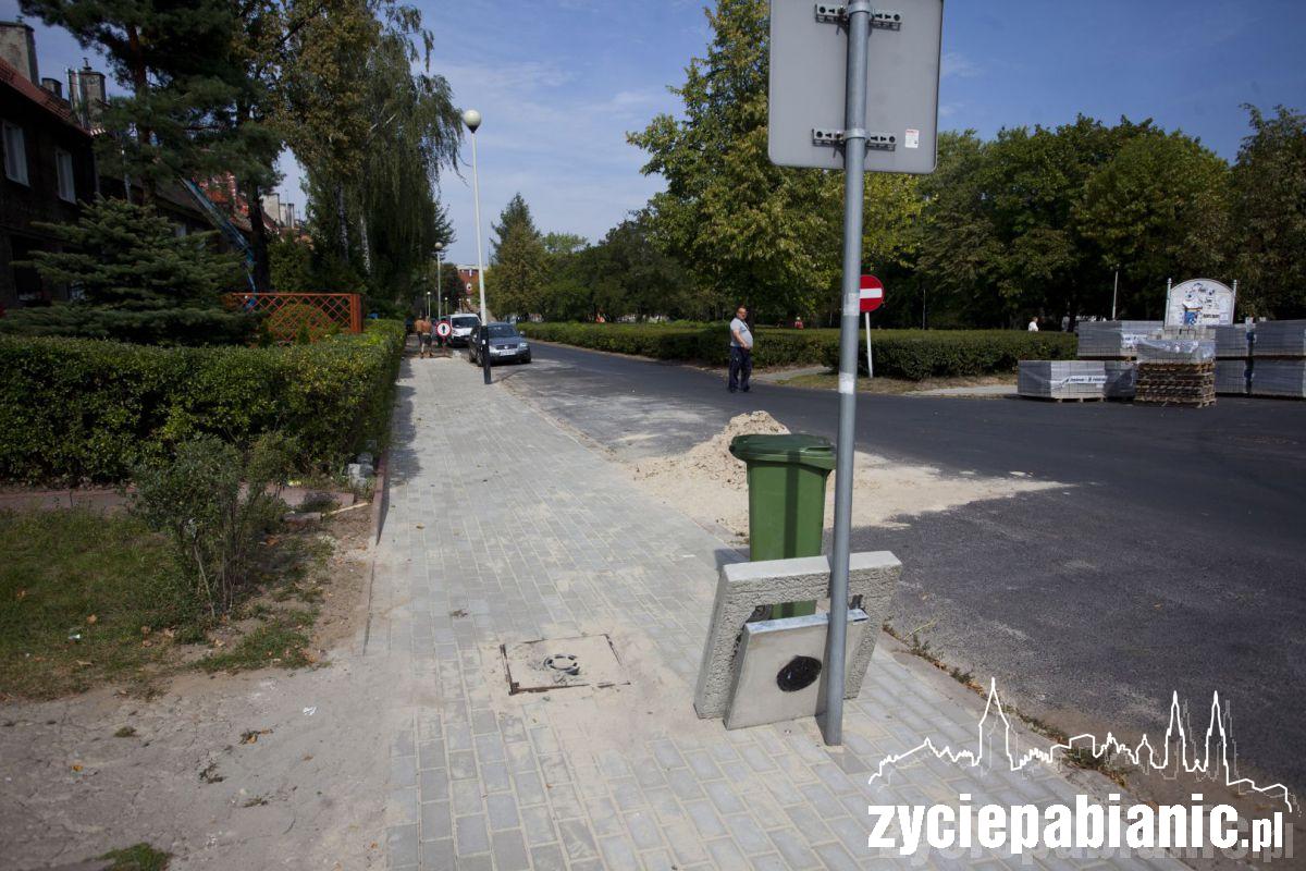 Równe chodniki i jezdnie. Gdzie? W Pabianicach
