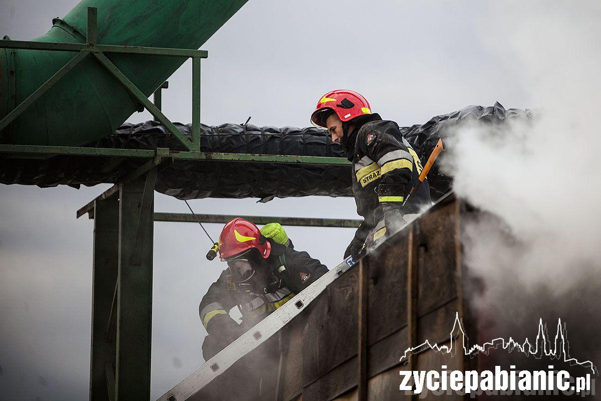 Pożar w fabryce mebli