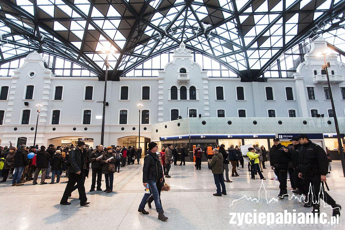 Dworzec Fabryczny otwarty