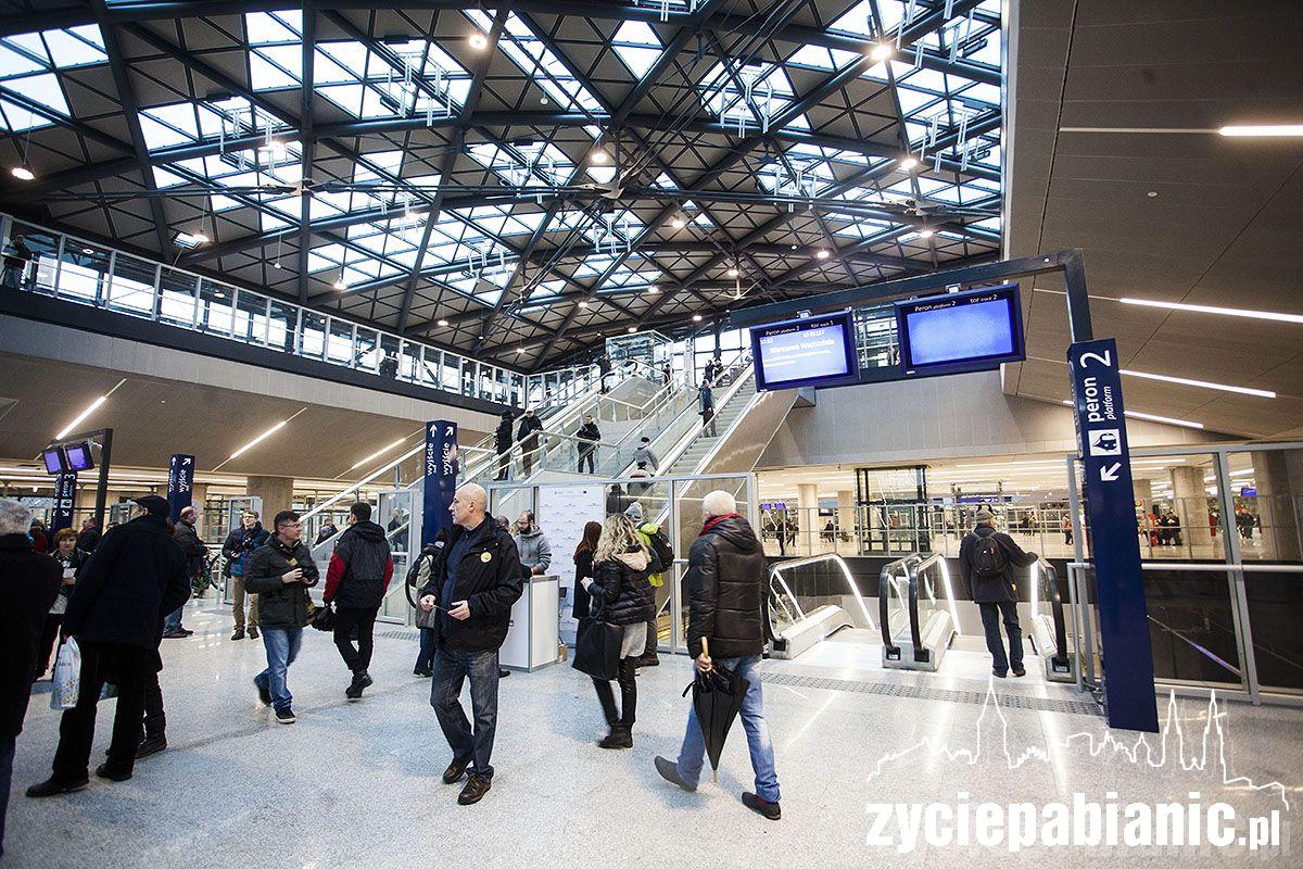 Dworzec Fabryczny otwarty