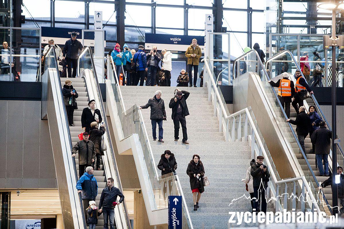 Dworzec Fabryczny otwarty