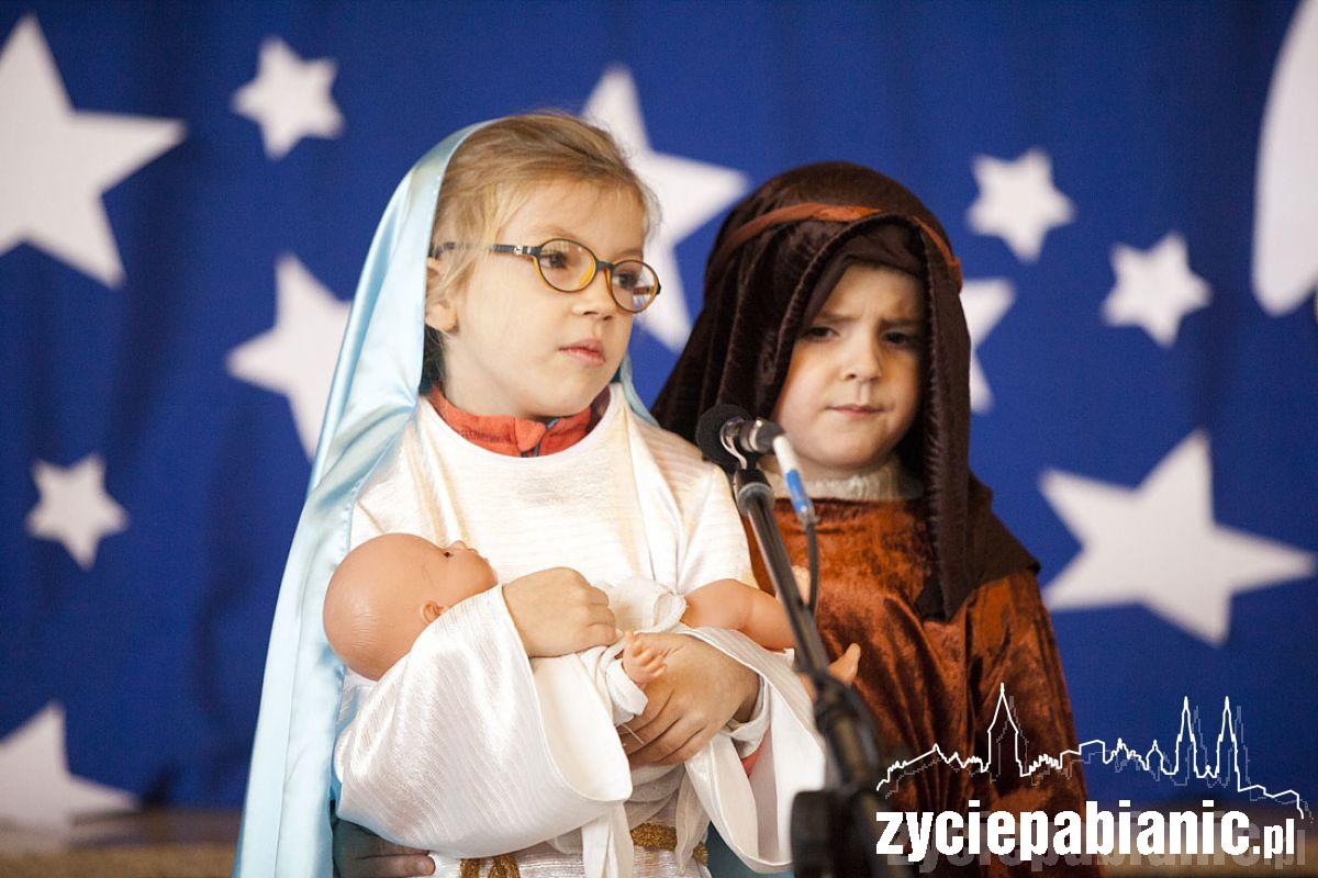 Przedszkolaki śpiewały kolędy