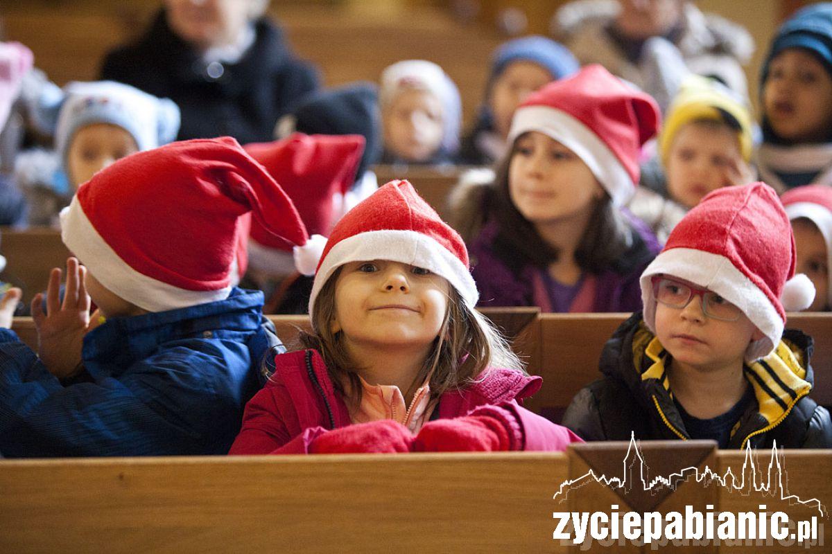 Przedszkolaki śpiewały kolędy